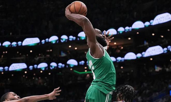 5月8日NBA季后赛次轮G2：绿军主场迎尼克斯，首战浪投致逆转