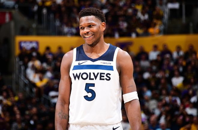 NBA季后赛森林狼主场大胜勇士，库里缺阵华子兰德尔发力