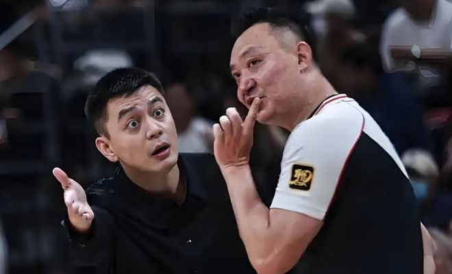史上最差总决赛！北京球迷投诉闫军5大错漏判，杨鸣犀利点评