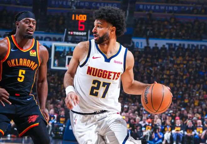 5月10日NBA季后赛分区半决赛掘金主场G3战，约基奇深陷困境