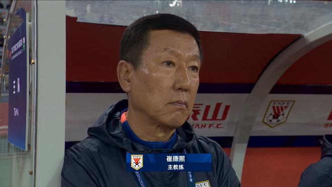 崔康熙信任吴兴涵却遭辜负，山东泰山队右后卫无人可用