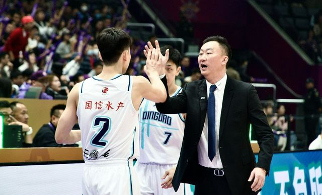 连续四季无缘总决赛，广东宏远面临质疑，多球员动态受关注