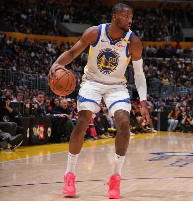 5月11日NBA季后赛勇士与森林狼G3：库里伤停巴特勒需站出来