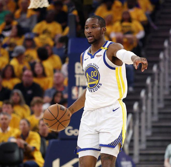 NBA季后赛分区半决赛：排名低的球队表现惊人，勇士主场惜败森林狼