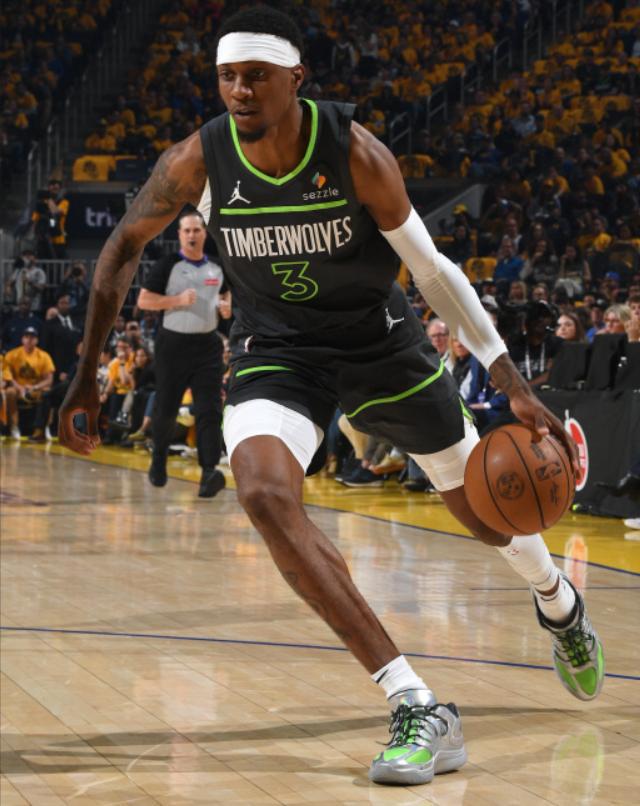 NBA 季后赛：勇士首轮逆袭会师半决赛，再战森林狼主场险胜夺回优势