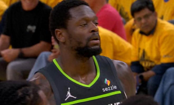 5月11日NBA季后赛西部半决赛G3：森林狼队险胜勇士队，总比分2-1晋级在望