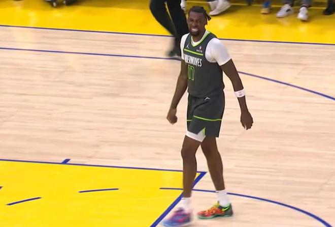 5月11日NBA季后赛西部半决赛G3：森林狼队险胜勇士队，总比分2-1晋级在望