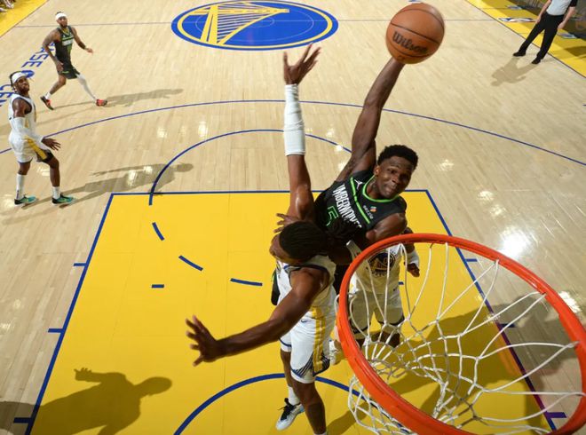 NBA 季后赛：金州勇士主场迎战森林狼，库里伤缺形势紧张