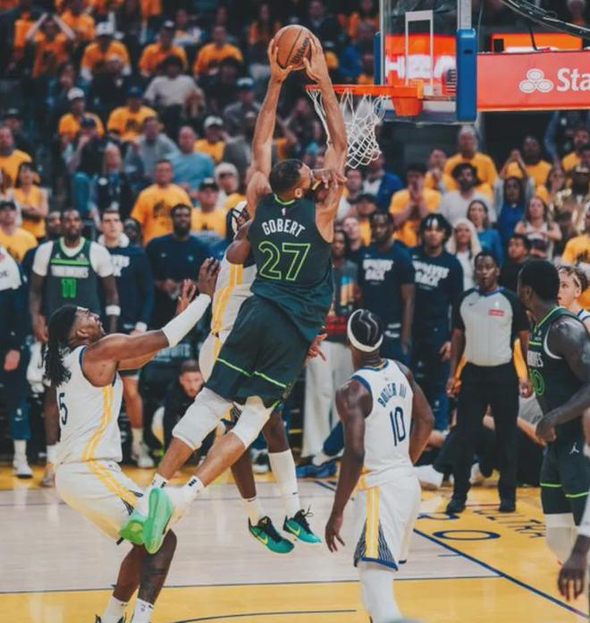 NBA 季后赛勇士主场战森林狼，库里伤退后预计 G6 有望复出