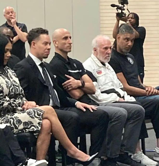 柚球必应：波波维奇卸任，马刺新老球星齐聚支持