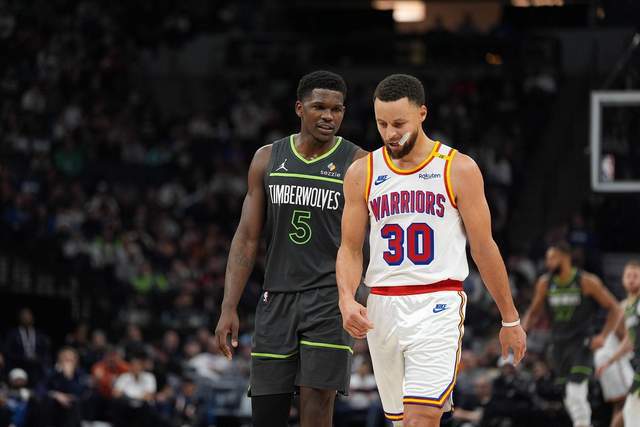 NBA季后赛激战：今日两场赛事赛果及第二轮前3场比分情况