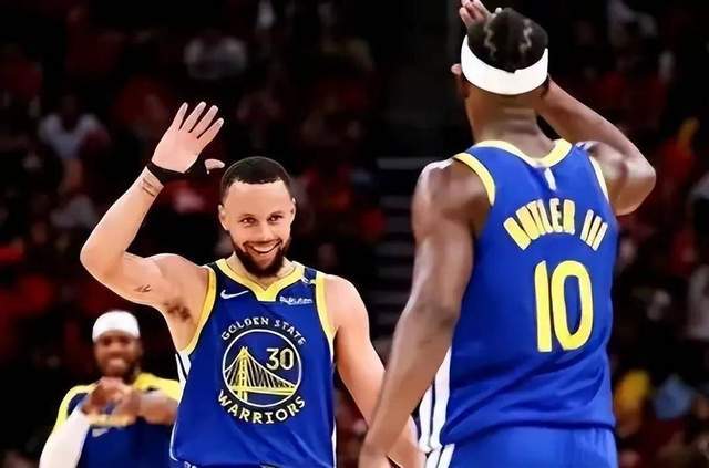 NBA季后赛激战：今日两场赛事赛果及第二轮前3场比分情况