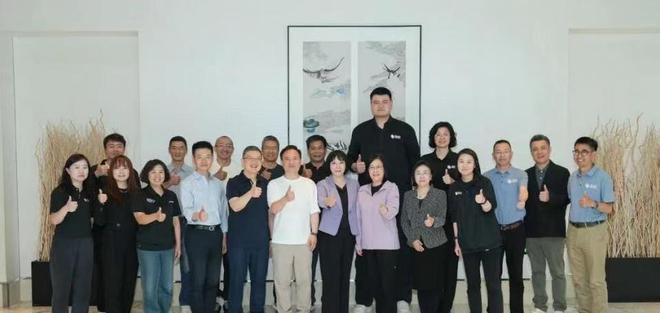 叶莉：姚明妻子，曾接棒姚基金理事长，现官宣退出